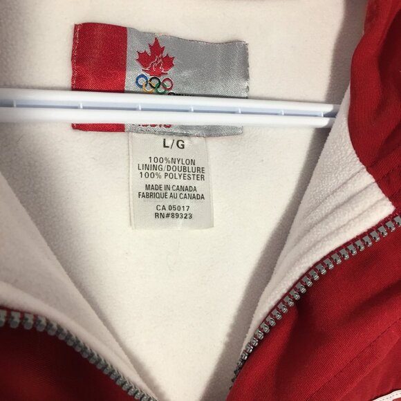 Roots Winter Olympic Athlete Vest Sydney 2000 L Red White 00190 Leaf Sleeveless - Picture 2 of 12